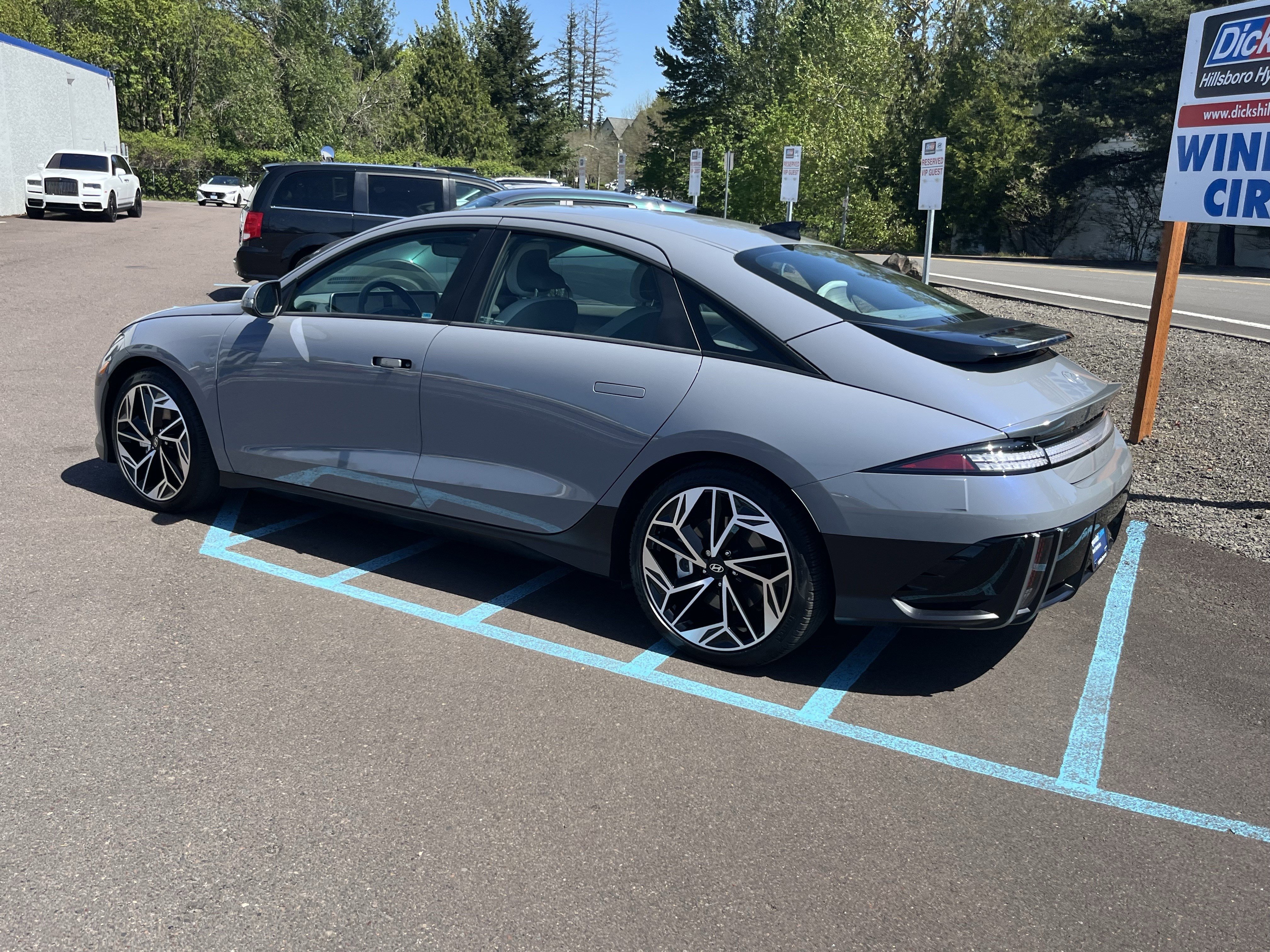 Used 2024 Hyundai Ioniq 6 SEL AWD/4WD image 3