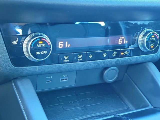 Used 2023 Mitsubishi Outlander SE image 32