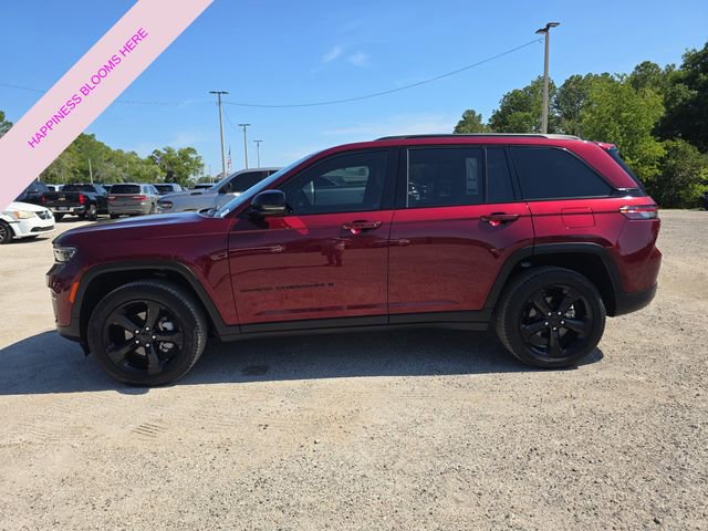 Certified 2025 Jeep Grand Cherokee Limited w/ Black Appearance Package RWD image 6