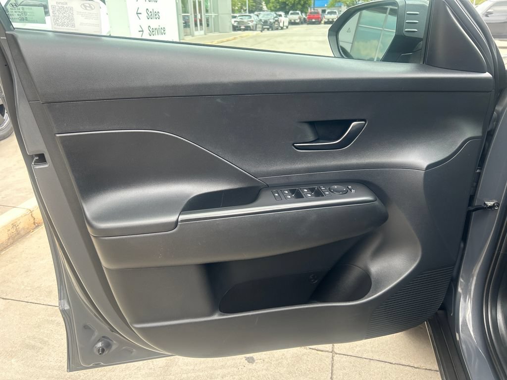 Used 2024 Hyundai Kona SEL w/ Convenience Package AWD/4WD image 11