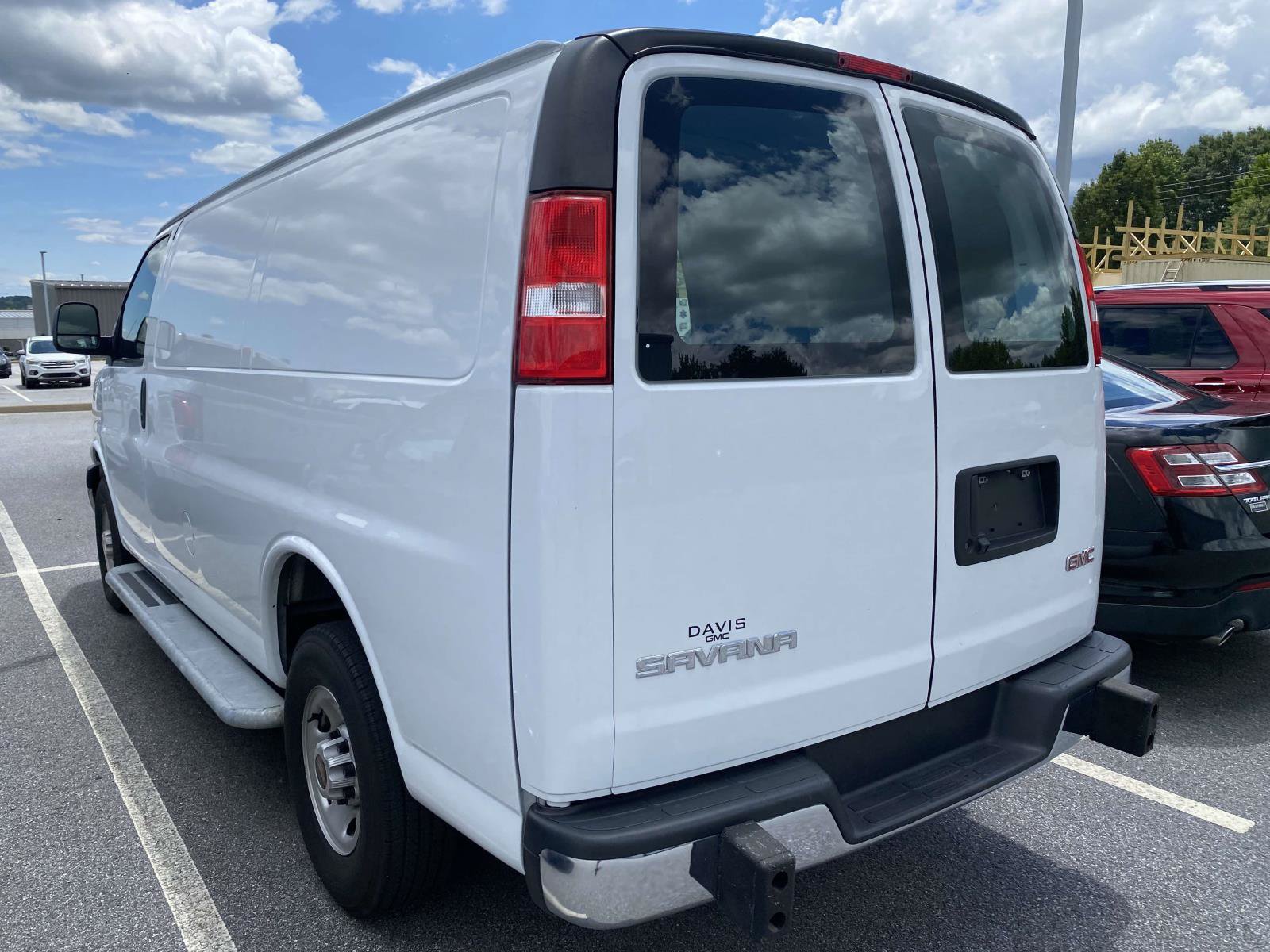 Used 2024 GMC Savana 2500 w/ Driver Convenience Package RWD image 5