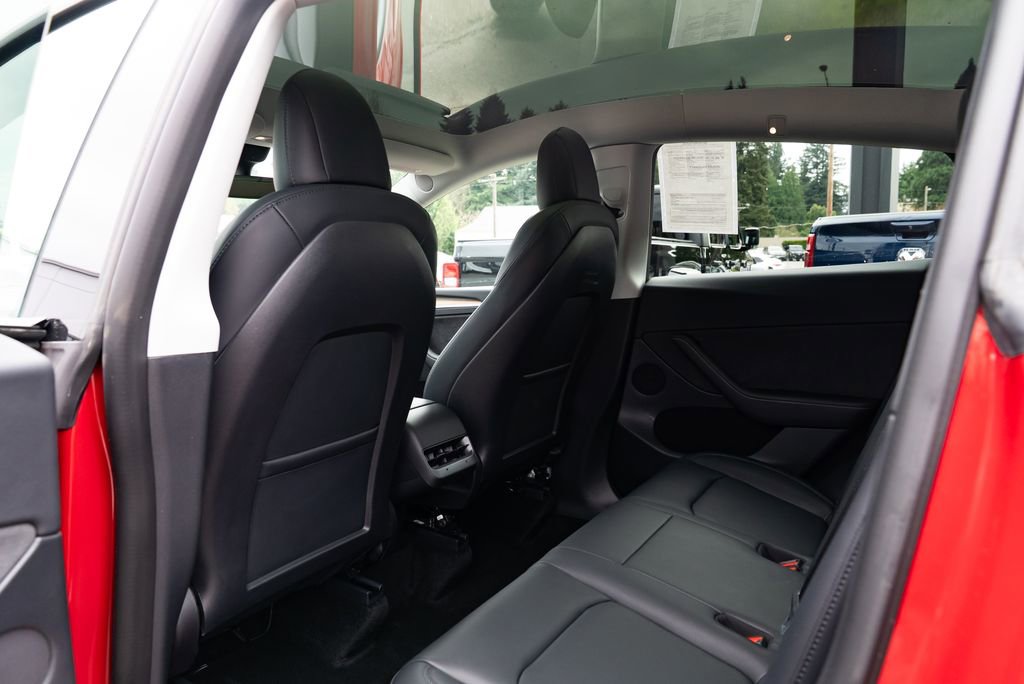 Used 2022 Tesla Model Y Long Range AWD/4WD image 19