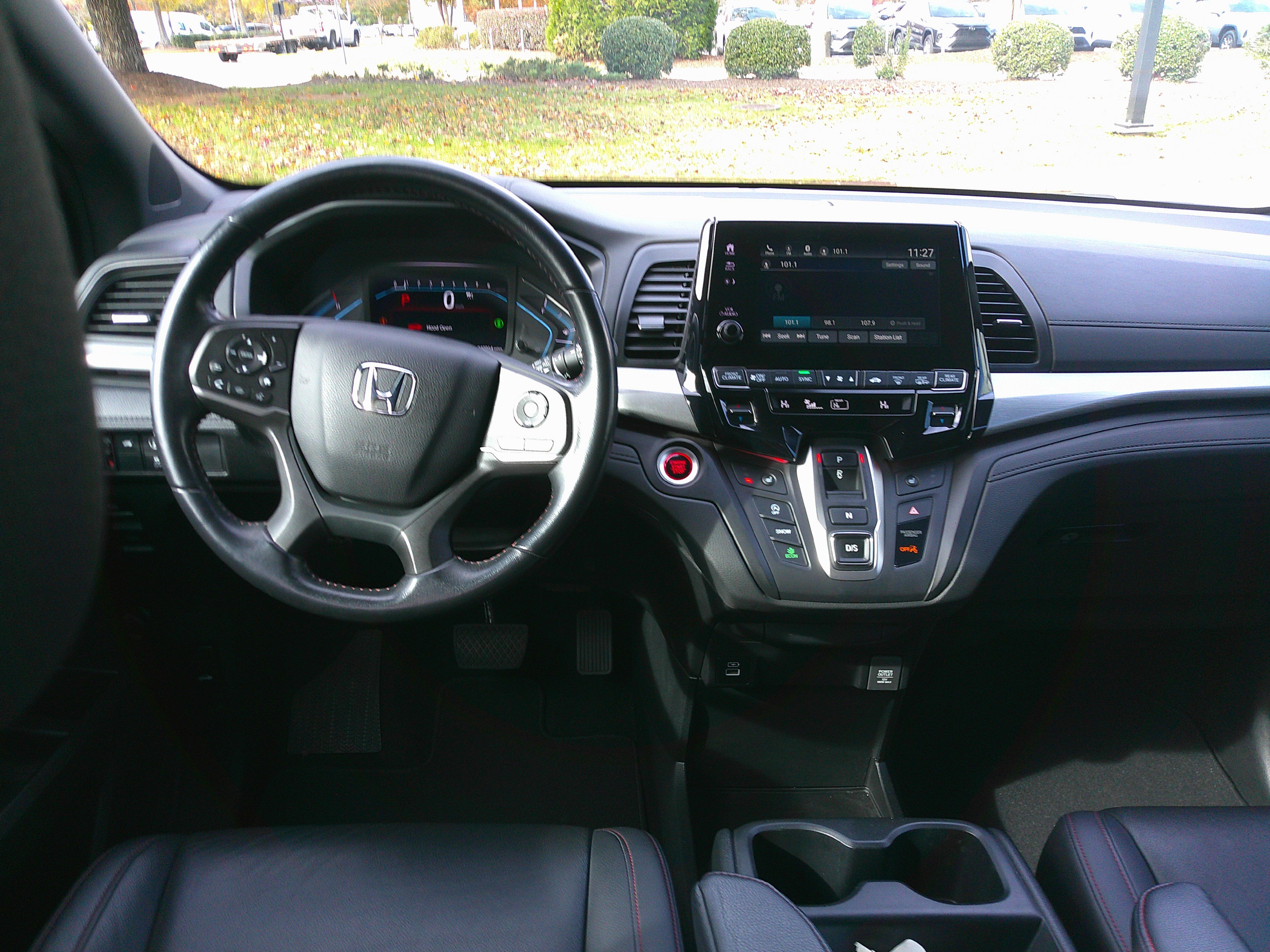 Used 2023 Honda Odyssey Sport image 32