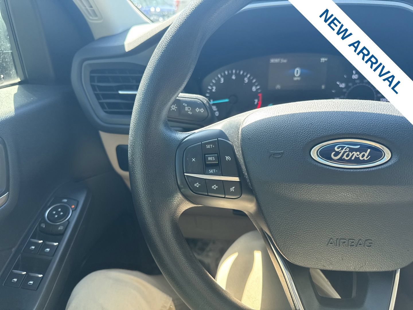 Used 2021 Ford Escape SE FWD image 21