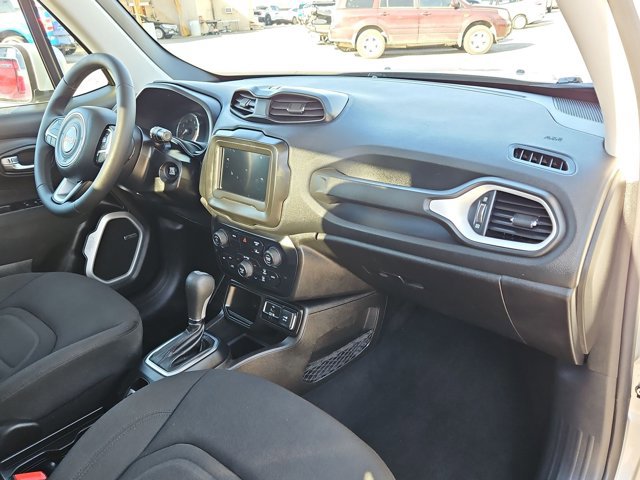 Used 2021 Jeep Renegade Latitude w/ Sun & Sound Group image 20