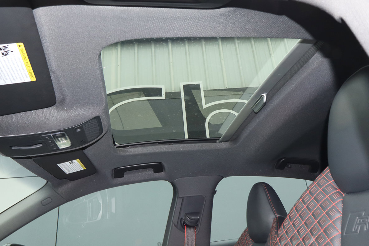 Used 2018 Audi RS 3 w/ Technology Package image 8