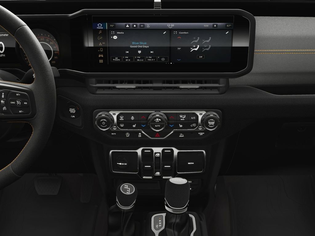 New 2024 Jeep Gladiator Sport image 29