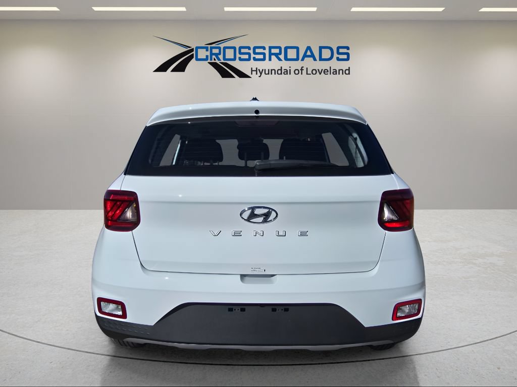 Used 2026 Hyundai Venue SE FWD image 5
