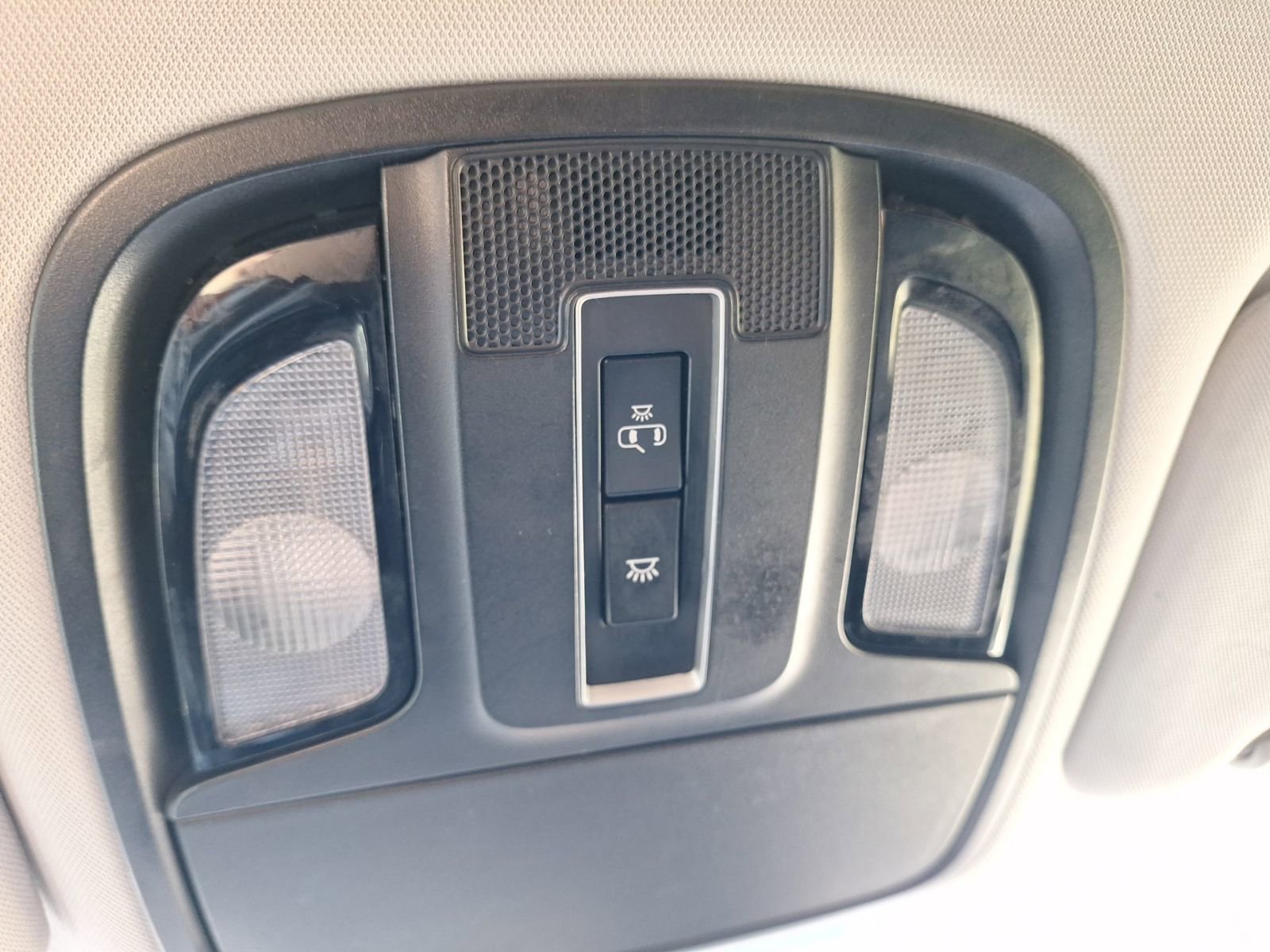 Used 2020 Kia Sorento L image 29