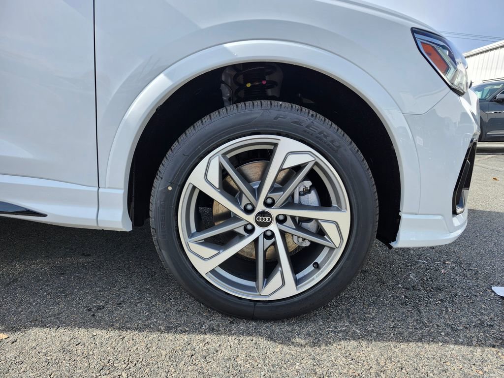 New 2025 Audi Q3 2.0T Premium image 23
