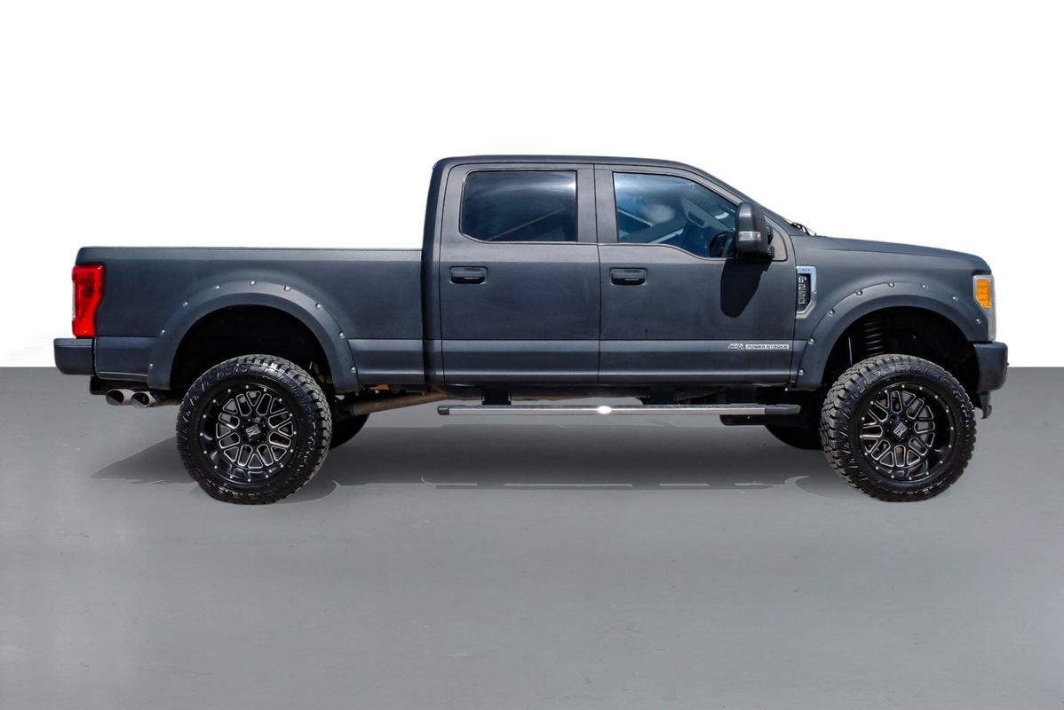 Used 2017 Ford F250 XLT w/ XLT Value Package image 5