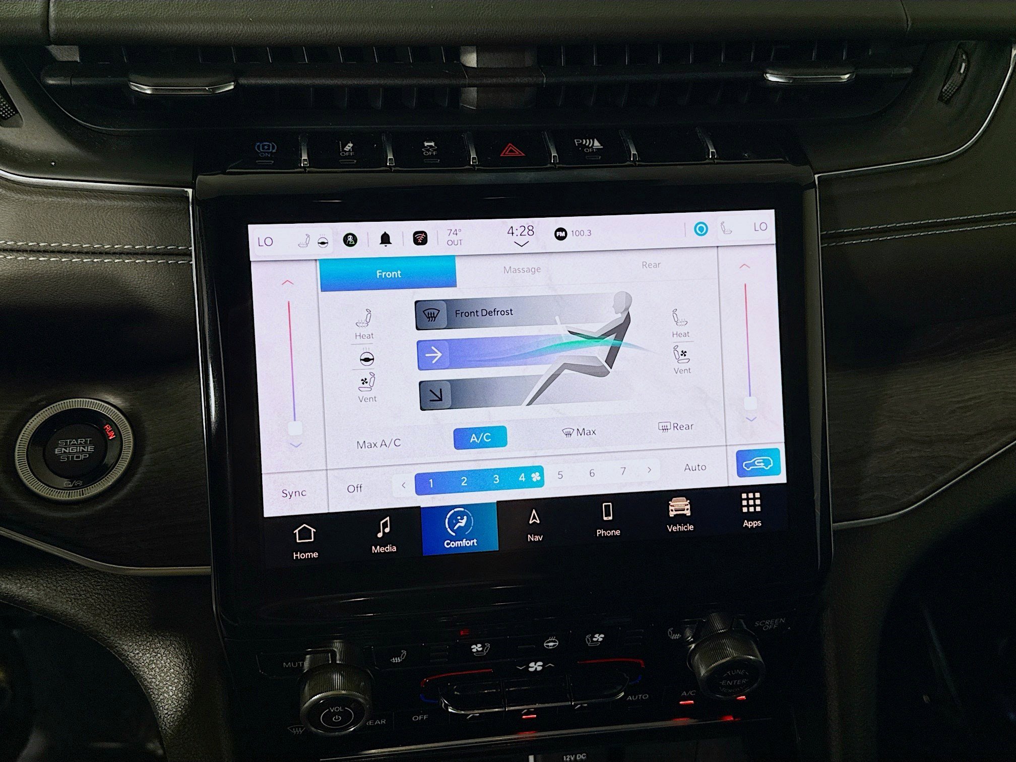 Used 2023 Jeep Grand Cherokee Overland w/ Advanced Protech Group III image 18