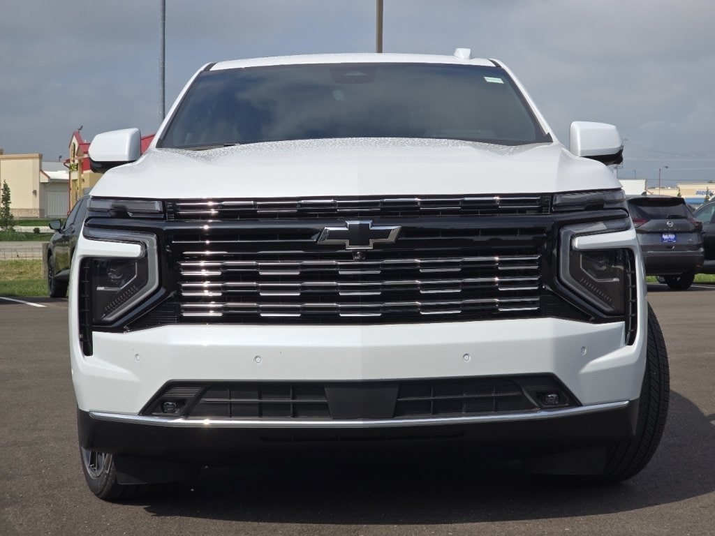 New 2026 Chevrolet Suburban High Country AWD/4WD image 9