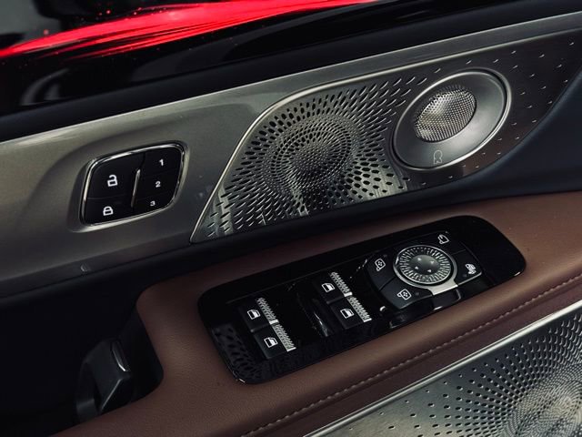 New 2026 Lincoln Nautilus Reserve w/ Jet Appearance Package image 13