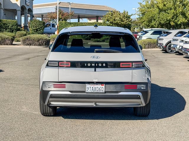Certified 2025 Hyundai Ioniq 5 SE RWD image 4