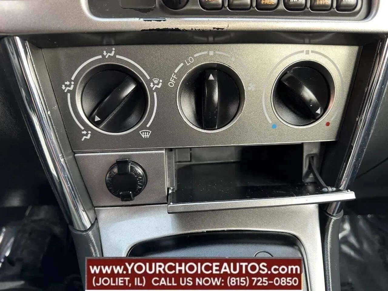 Used 2004 Toyota Matrix image 28