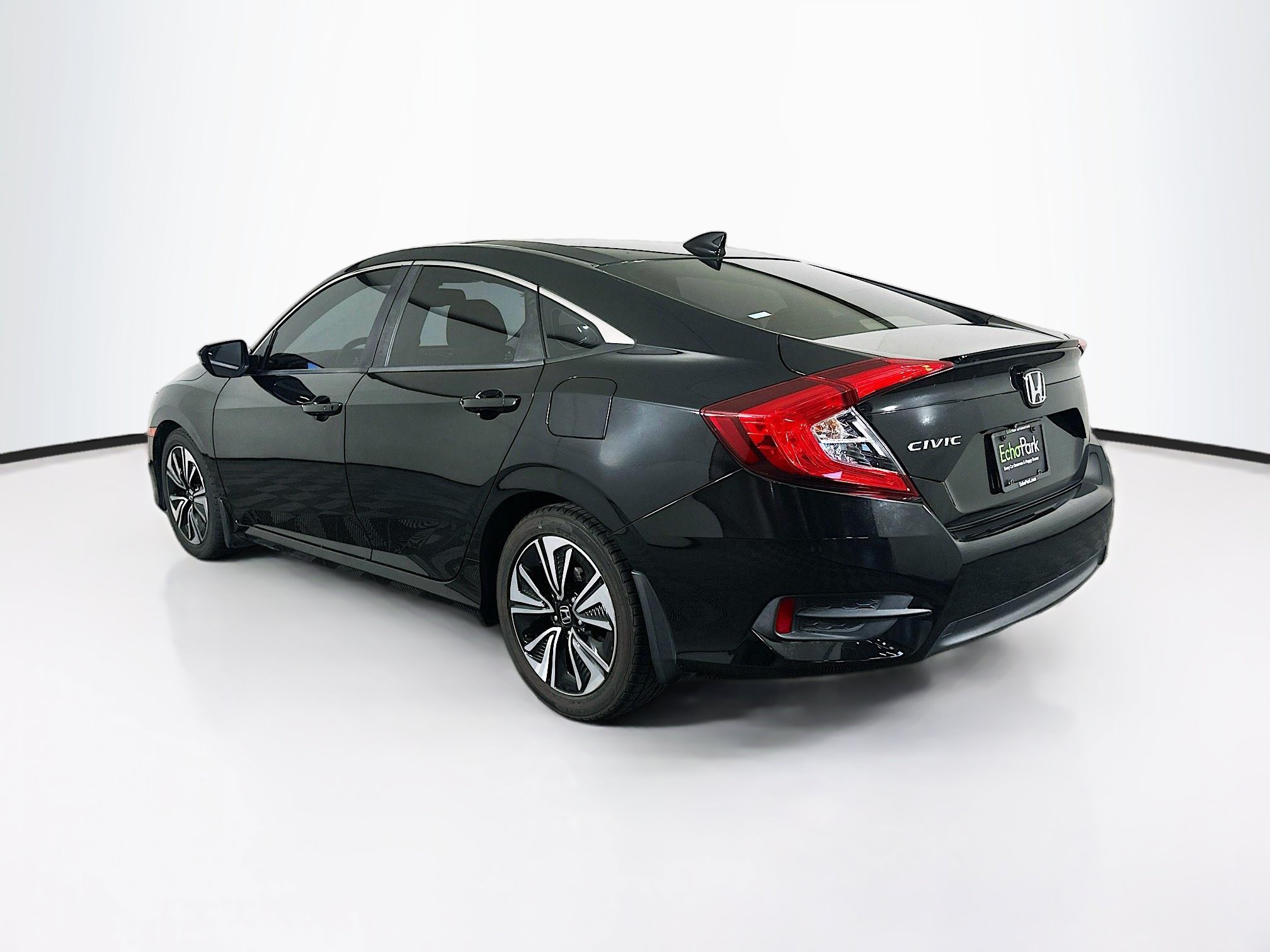 Used 2018 Honda Civic EX-L image 5