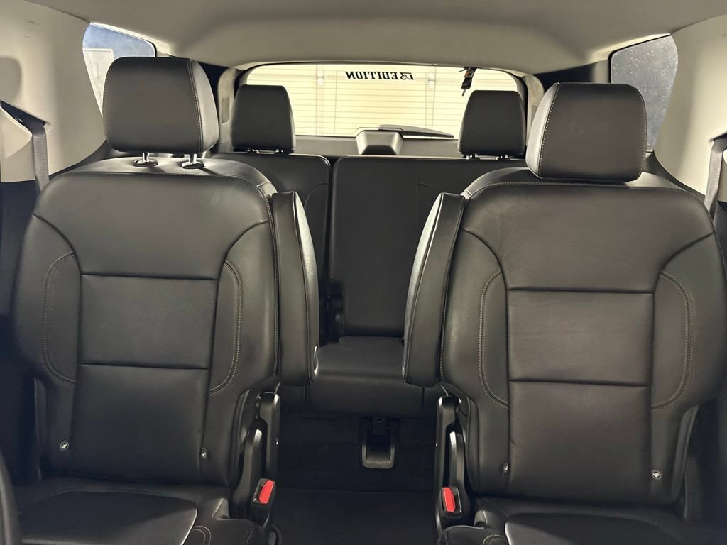 Used 2020 Chevrolet Traverse LT w/ LPO, Floor Liner Package AWD/4WD image 39