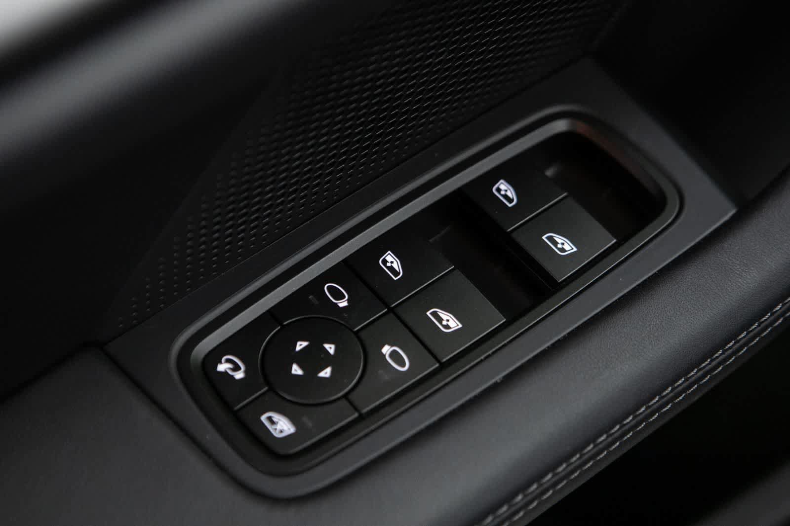 New 2026 Porsche Taycan 4S AWD/4WD image 24