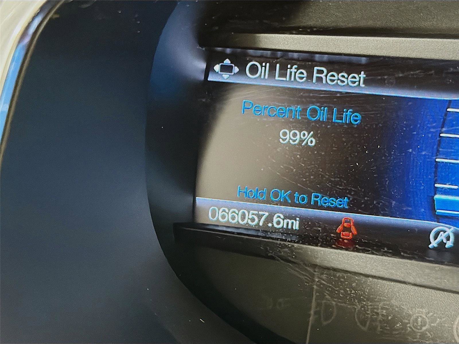 Used 2019 Ford Edge Titanium w/ Equipment Group 301A AWD/4WD image 13