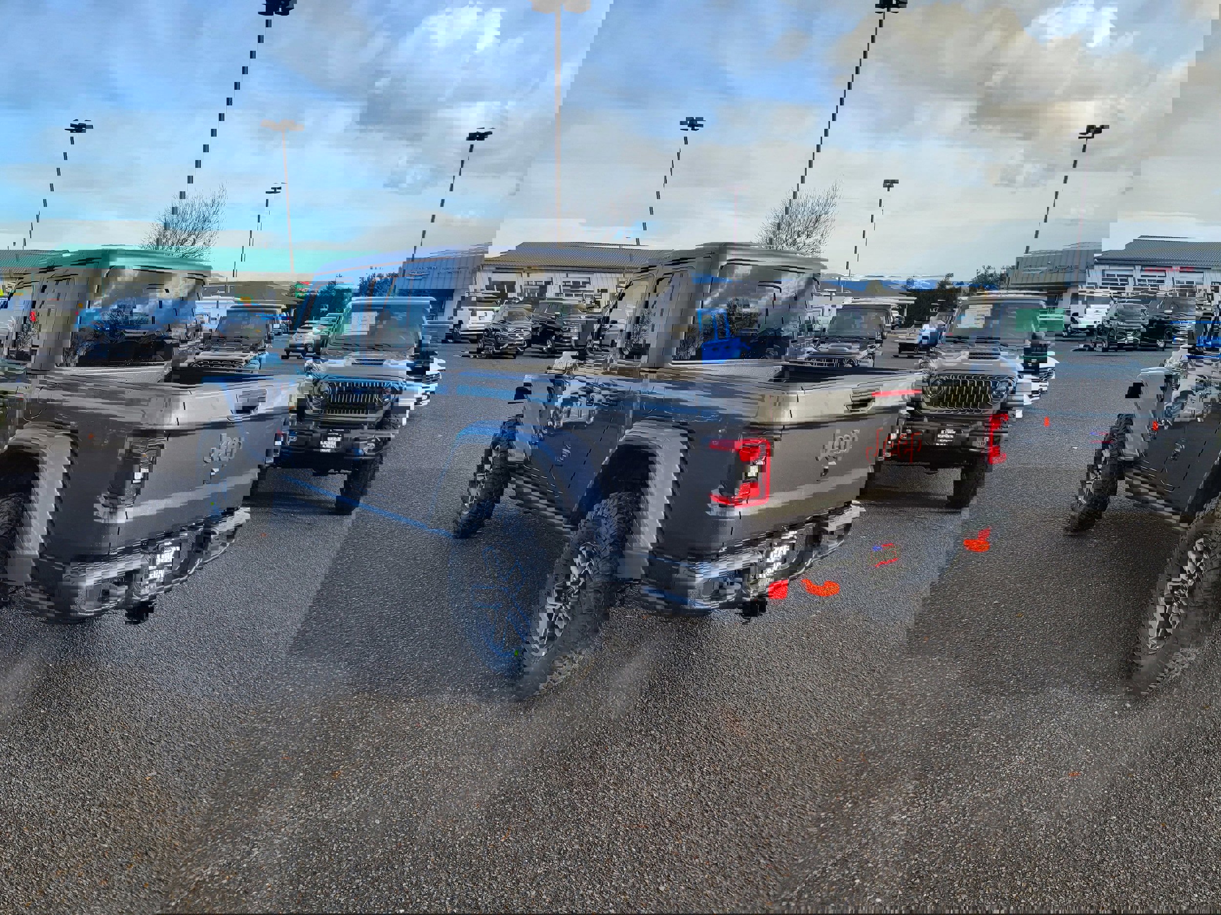 New 2026 Jeep Gladiator Mojave w/ Steel Bumper Group image 13