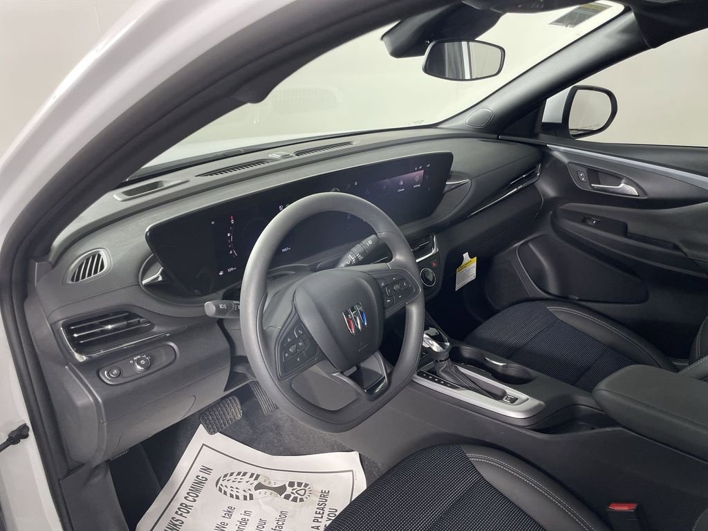 Used 2025 Buick Envista Preferred image 10