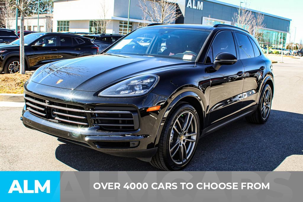 Used 2023 Porsche Cayenne S Platinum w/ Premium Package Plus image 2