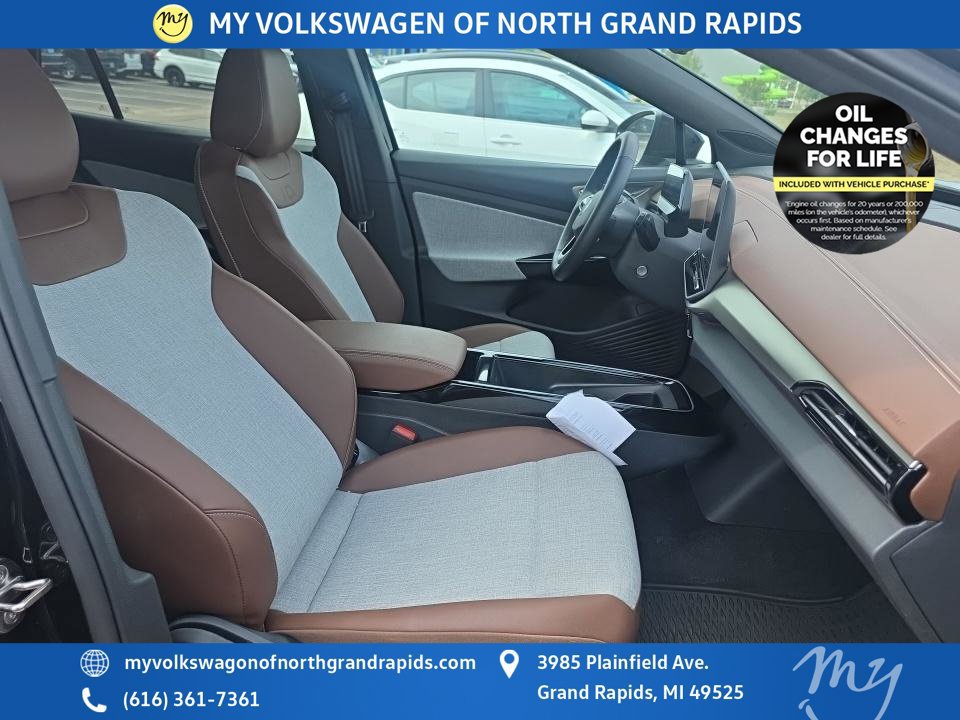 Used 2025 Volkswagen ID.4 Pro AWD/4WD image 7