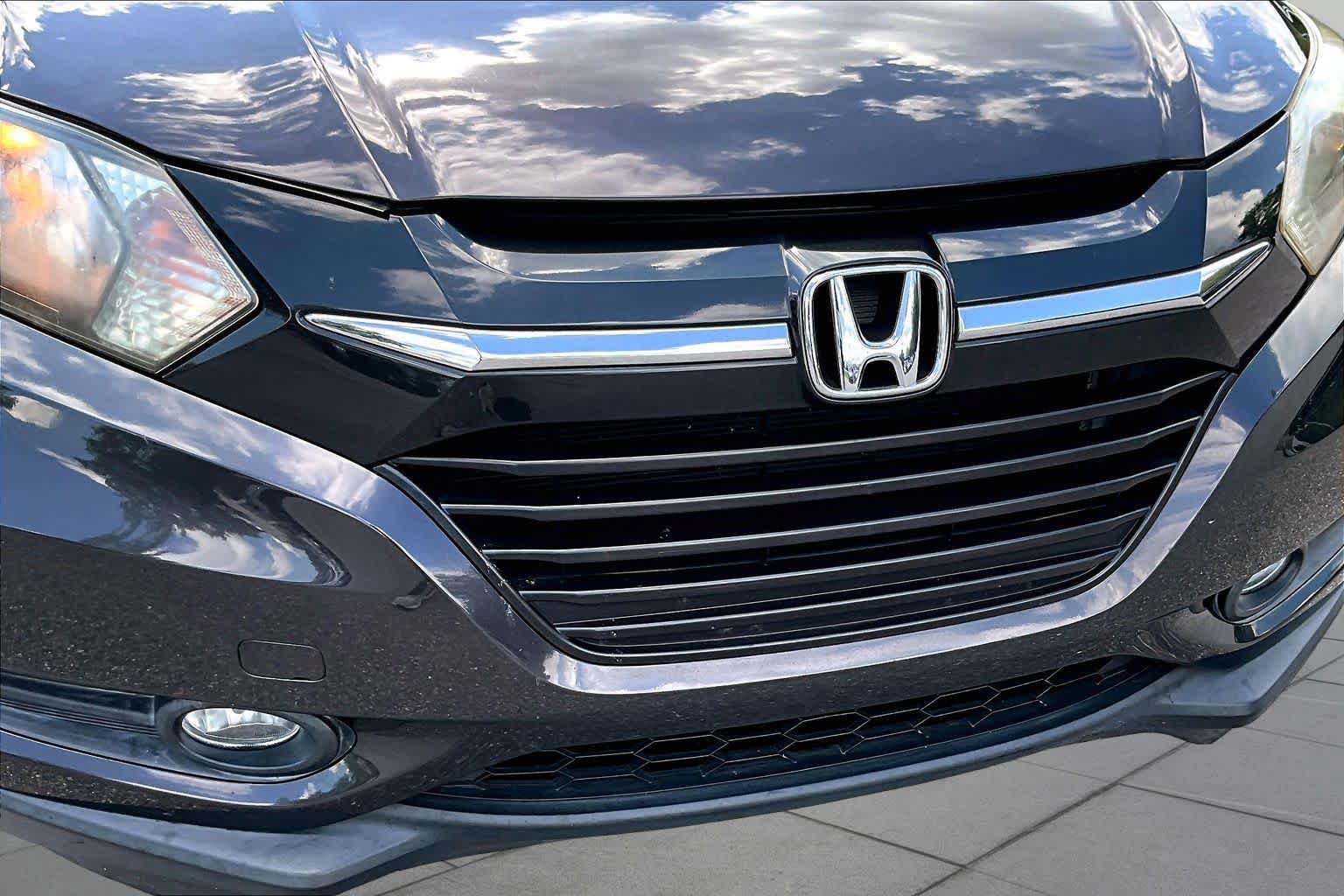 Used 2018 Honda HR-V EX image 30