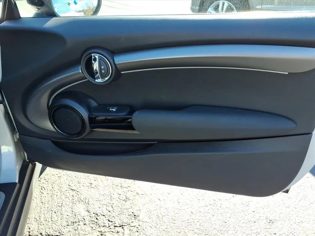 Used 2023 MINI Cooper S image 12