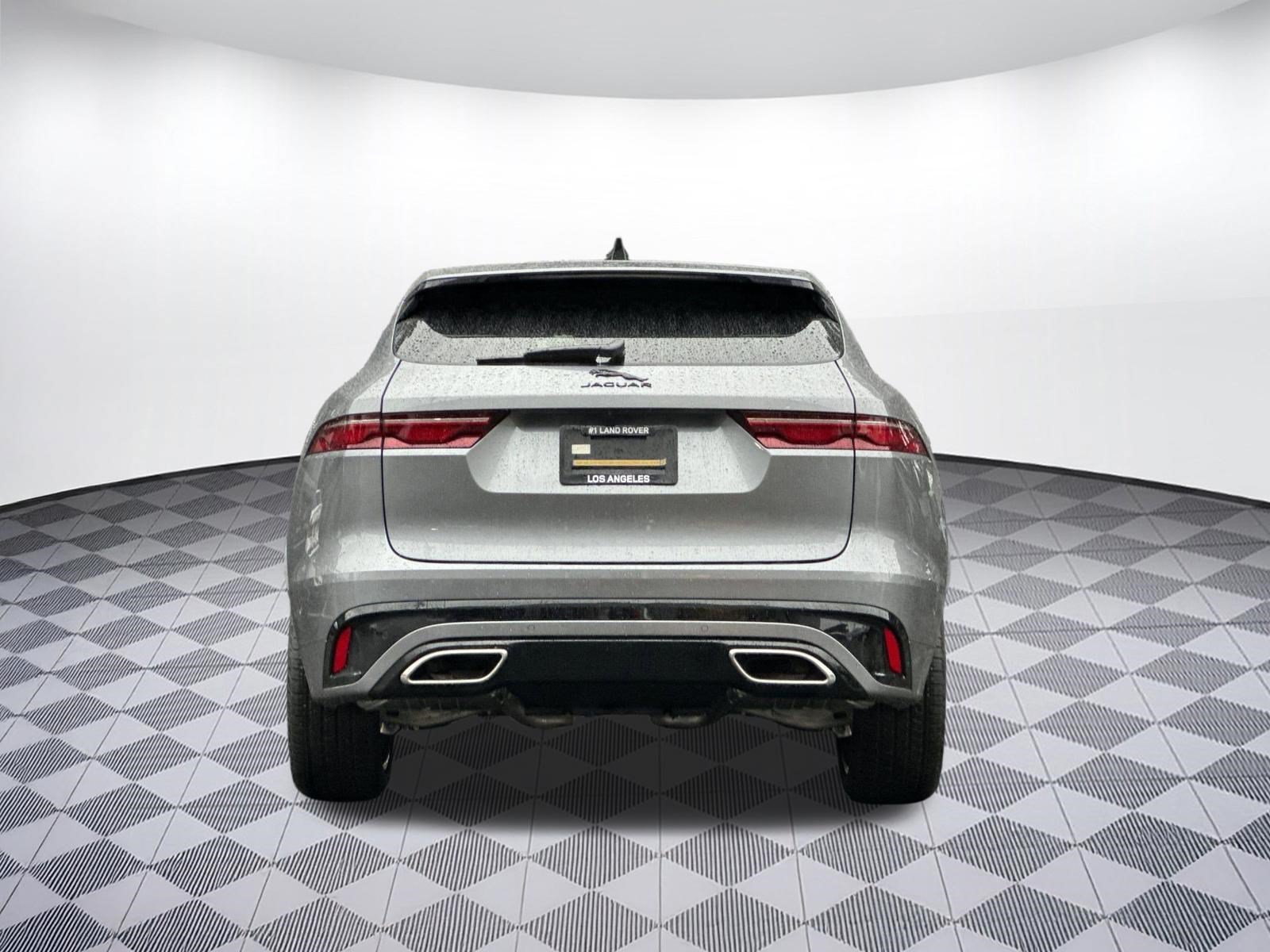 Used 2025 Jaguar F-PACE R-Dynamic S AWD/4WD image 8