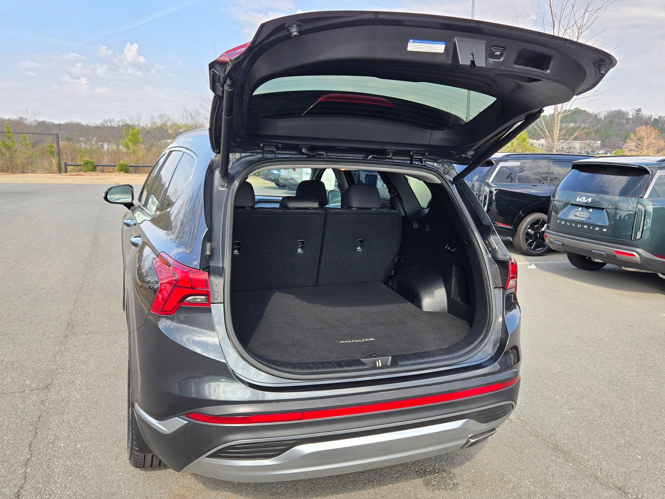 Used 2021 Hyundai Santa Fe SEL w/ Convenience Package image 18