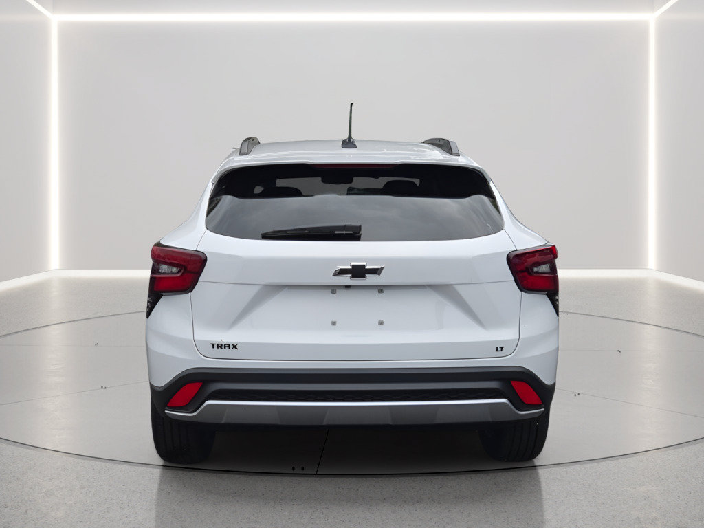 Certified 2026 Chevrolet Trax LT w/ LT Convenience Package FWD image 16