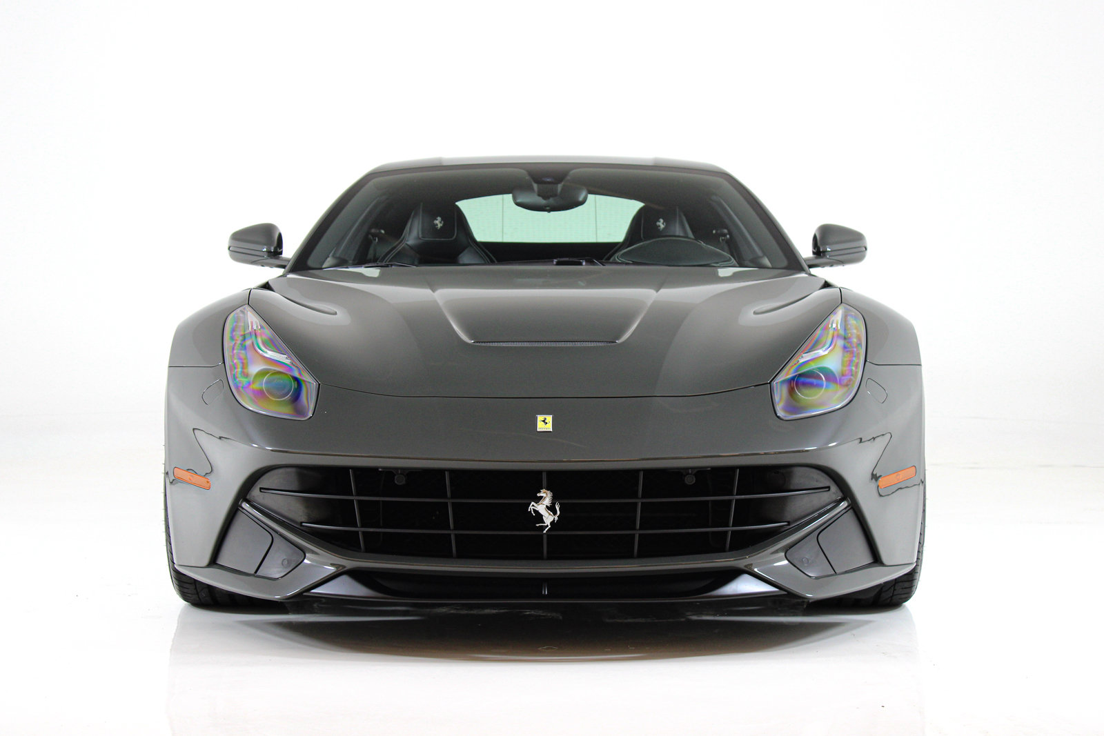 Used 2015 Ferrari F12 Berlinetta RWD image 15
