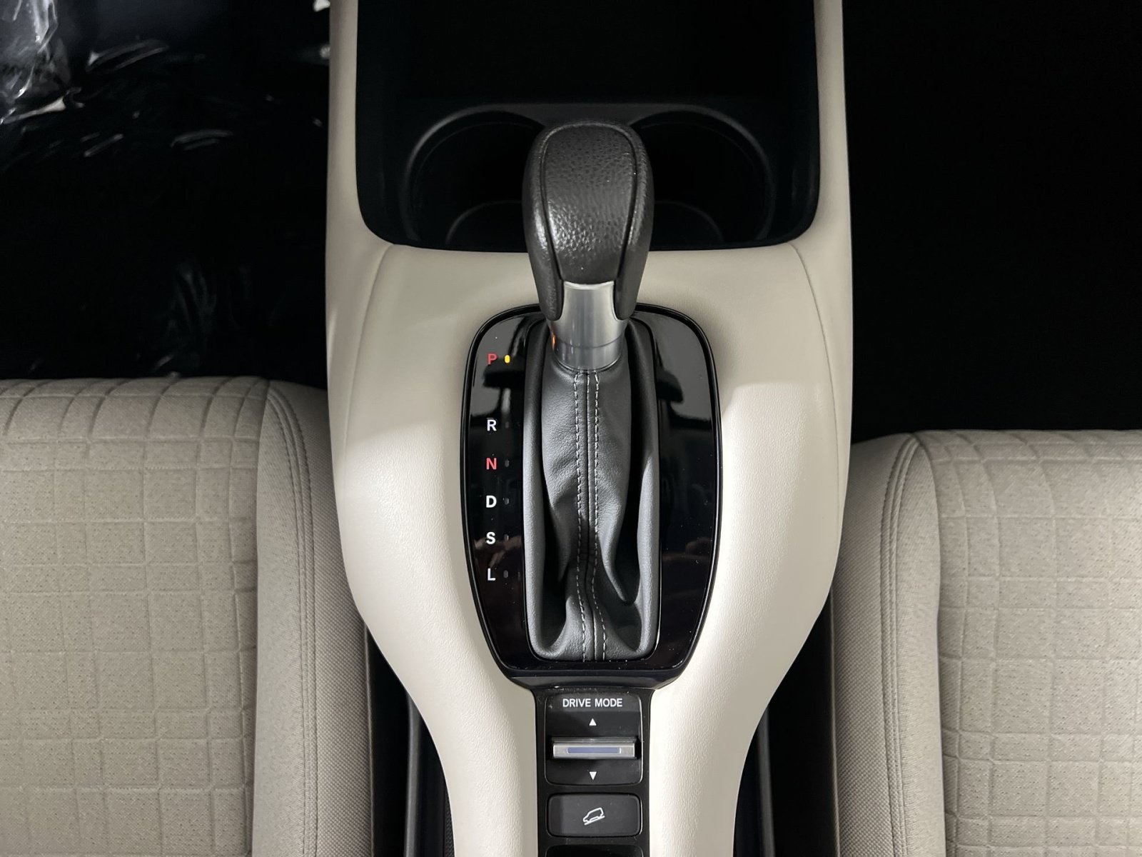 Used 2024 Honda HR-V LX image 21