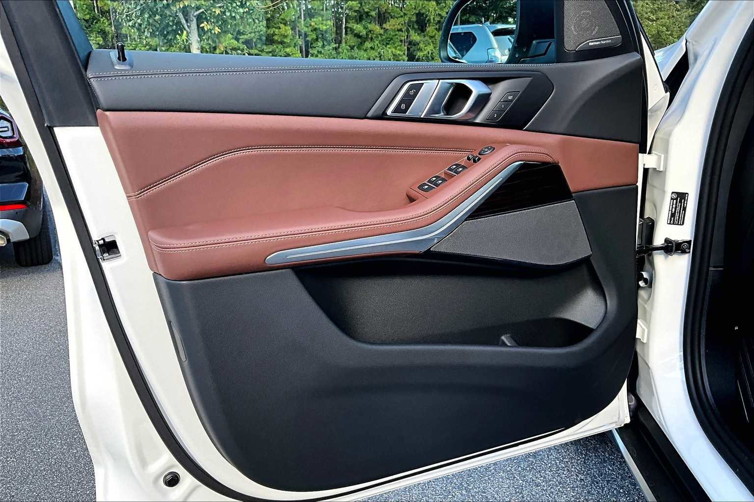 New 2026 BMW X5 xDrive40i w/ Premium Package image 10