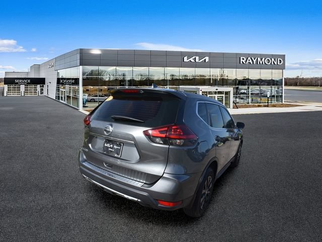 Used 2018 Nissan Rogue S FWD image 3