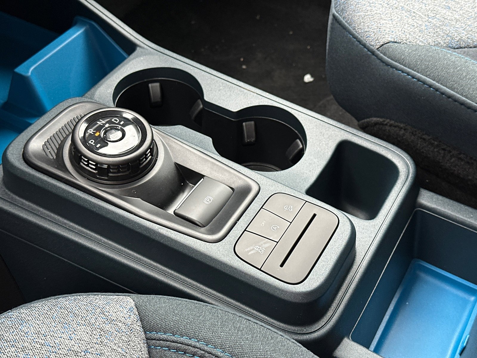 New 2025 Ford Maverick XLT w/ XLT Luxury Package image 29