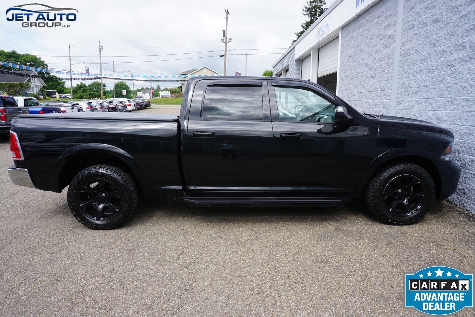 Used 2016 RAM 1500 Laramie AWD/4WD image 12
