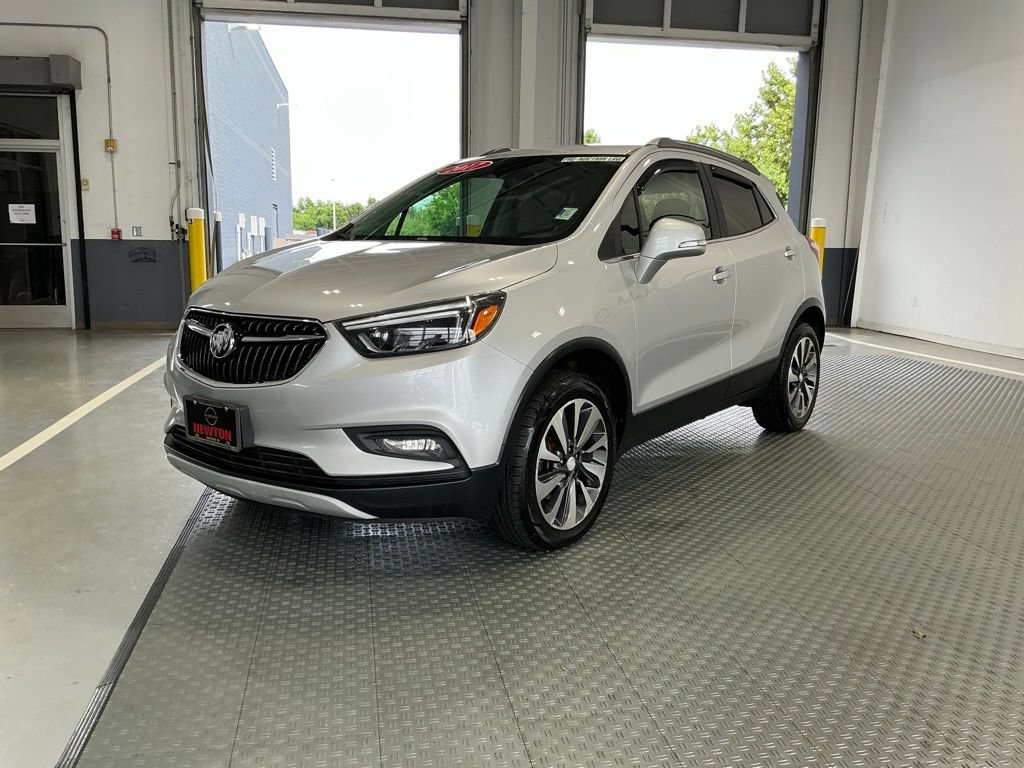 Used 2017 Buick Encore Essence AWD/4WD image 2