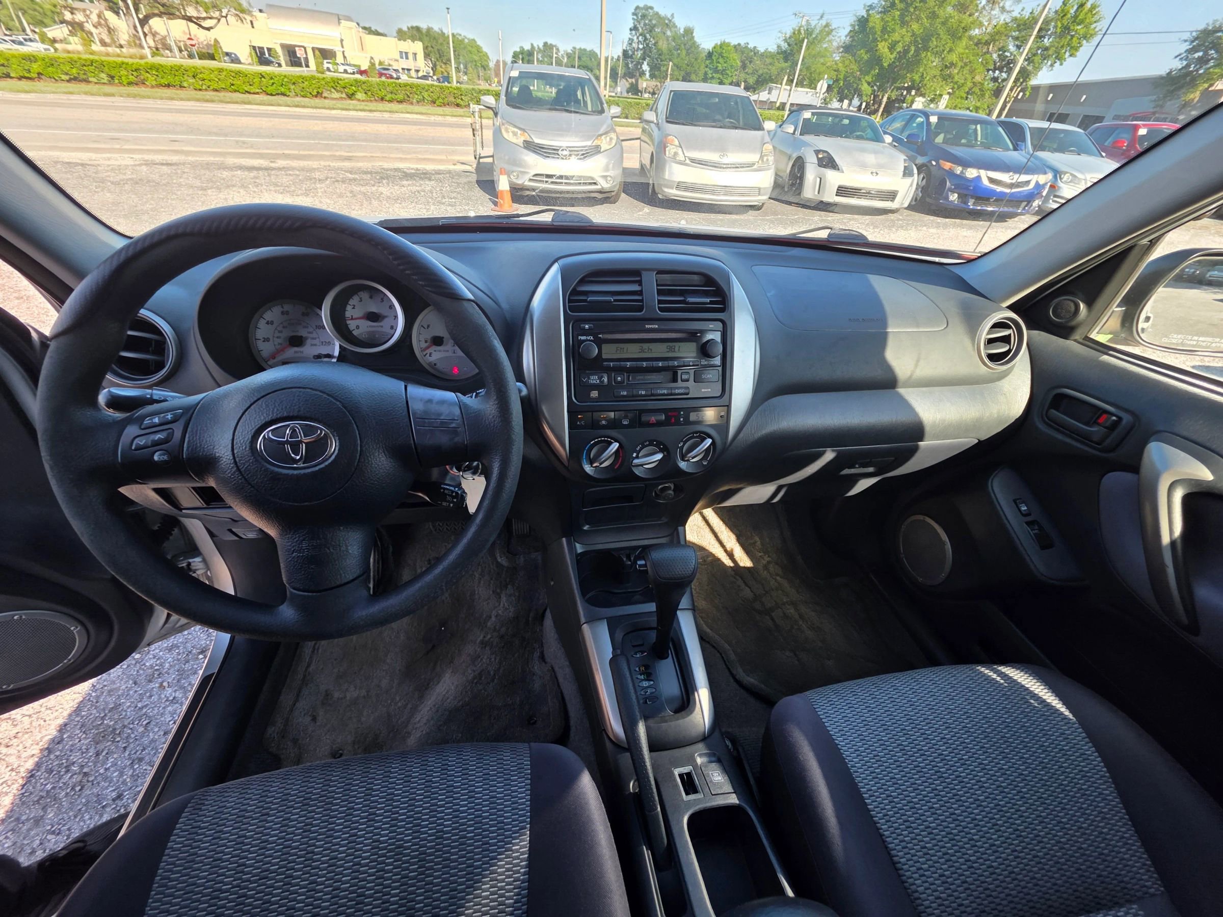 Used 2005 Toyota RAV4 2WD image 10
