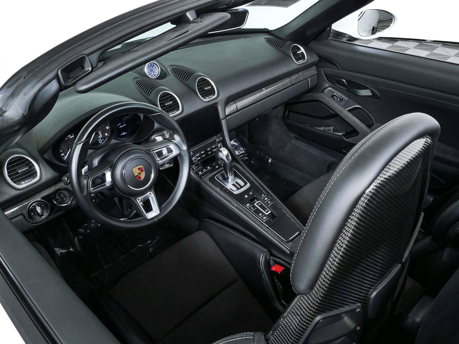 Used 2021 Porsche 718 Boxster Spyder RWD image 30