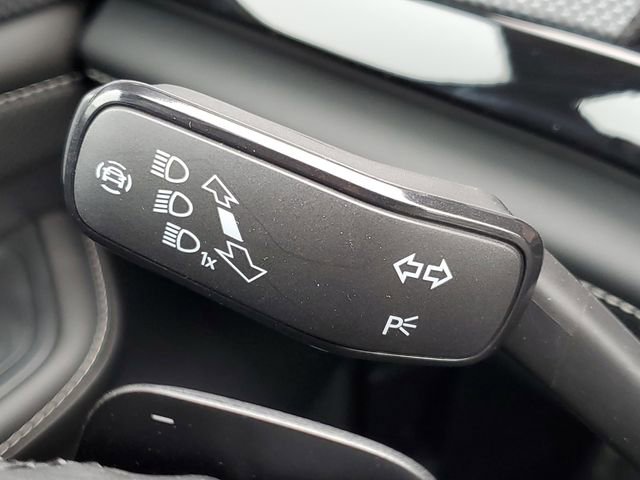 New 2026 Volkswagen Atlas Cross Sport SEL Premium R-Line image 11