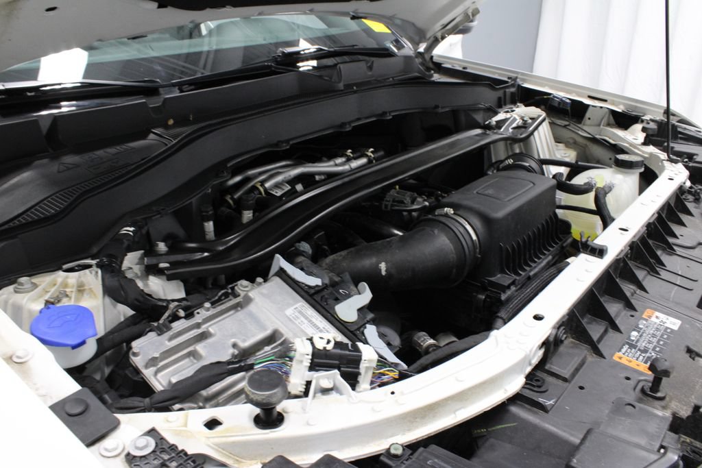 Certified 2025 Ford Explorer ST AWD/4WD image 15
