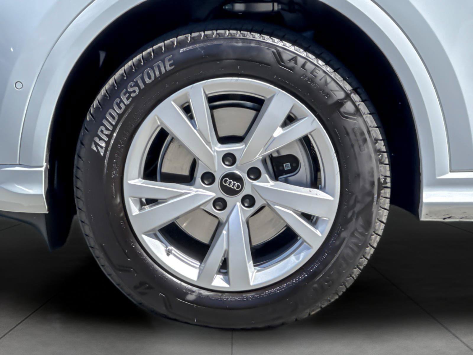 Used 2025 Audi Q5 Premium w/ Convenience Package AWD/4WD image 26