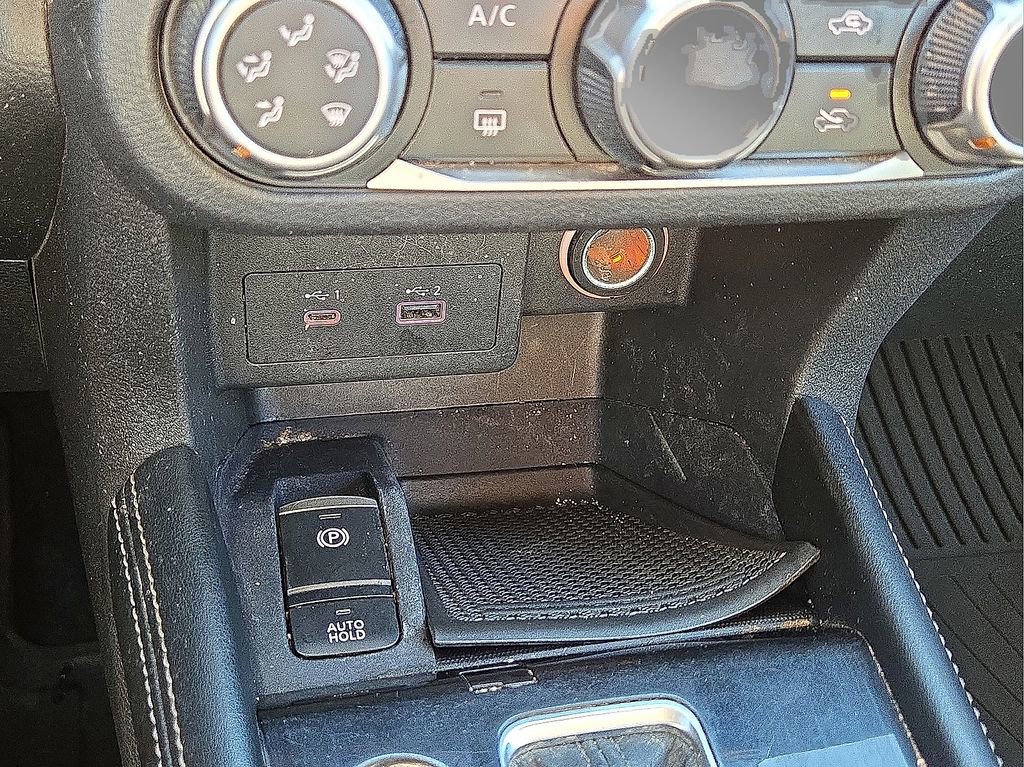 Used 2024 Nissan Kicks SV image 29