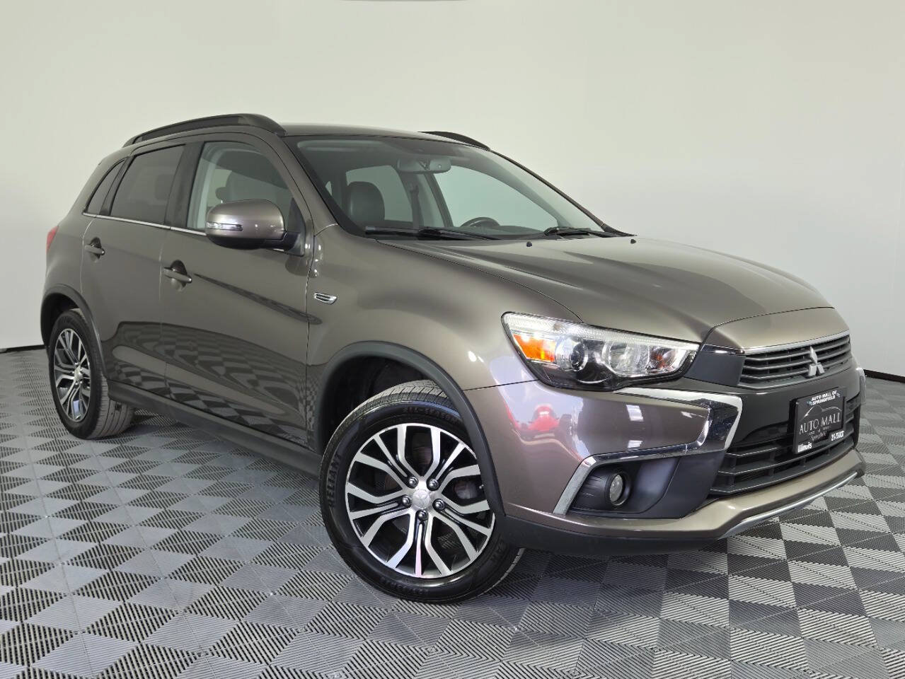 Used 2017 Mitsubishi Outlander Sport SEL AWD/4WD image 1