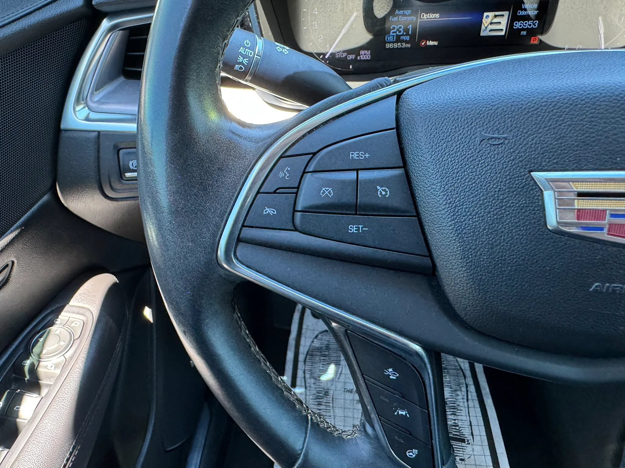 Used 2018 Cadillac XT5 Luxury w/ Driver Awareness Package FWD image 28