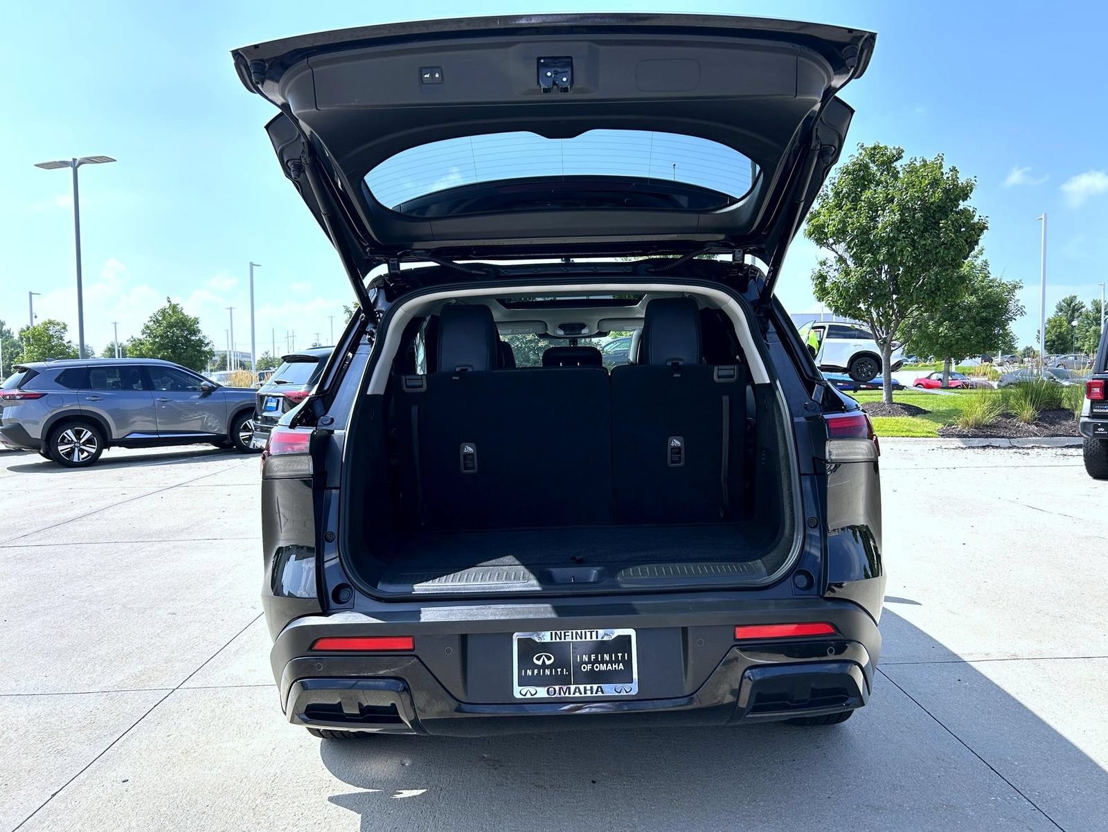 Used 2025 INFINITI QX60 Pure AWD/4WD image 23