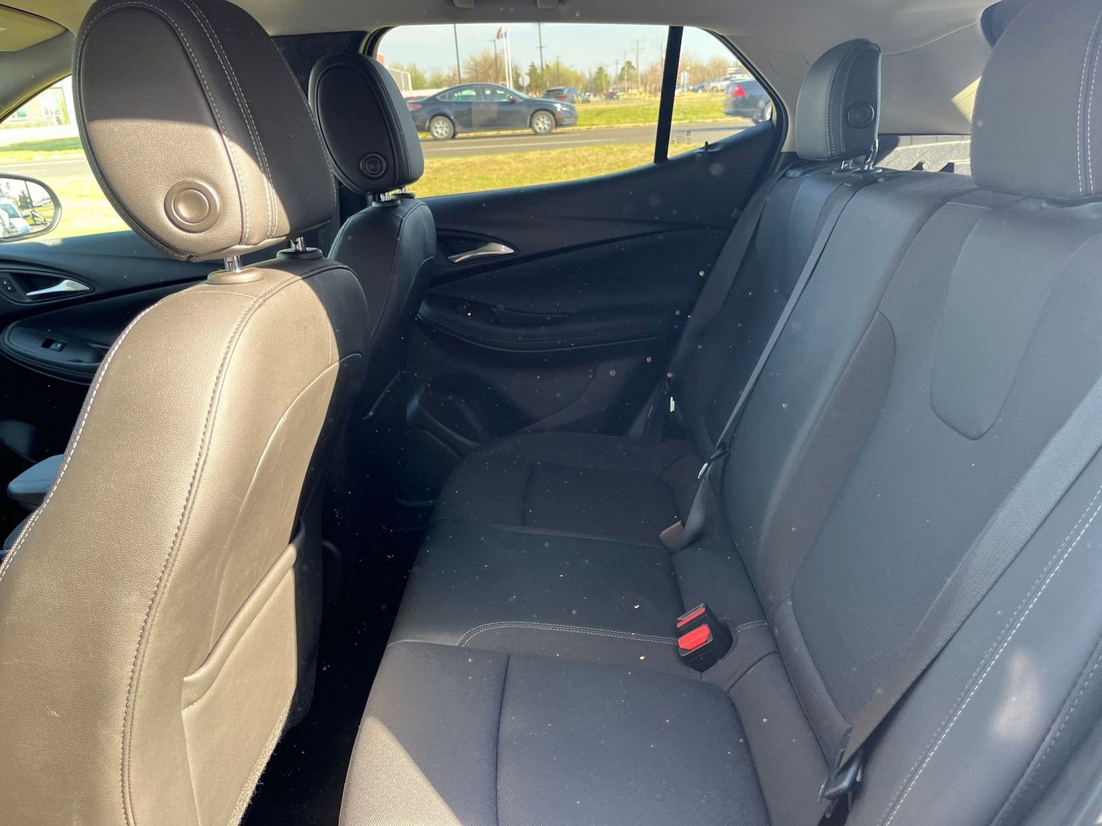 Used 2025 Buick Encore GX Preferred image 24